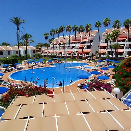 Beachside Oasis: 2-bedroom With Pool & Wi-fi Apartment Playa de las Americas (Tenerife)