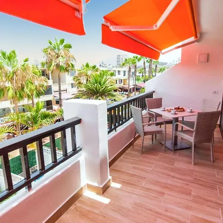 Beachside Oasis: 2-bedroom With Pool & Wi-fi *